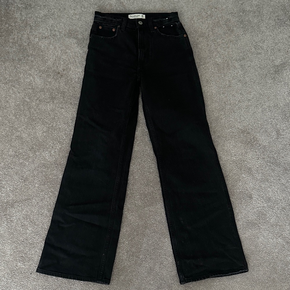 Abercrombie 90s relaxed ultra high rise Jeans
